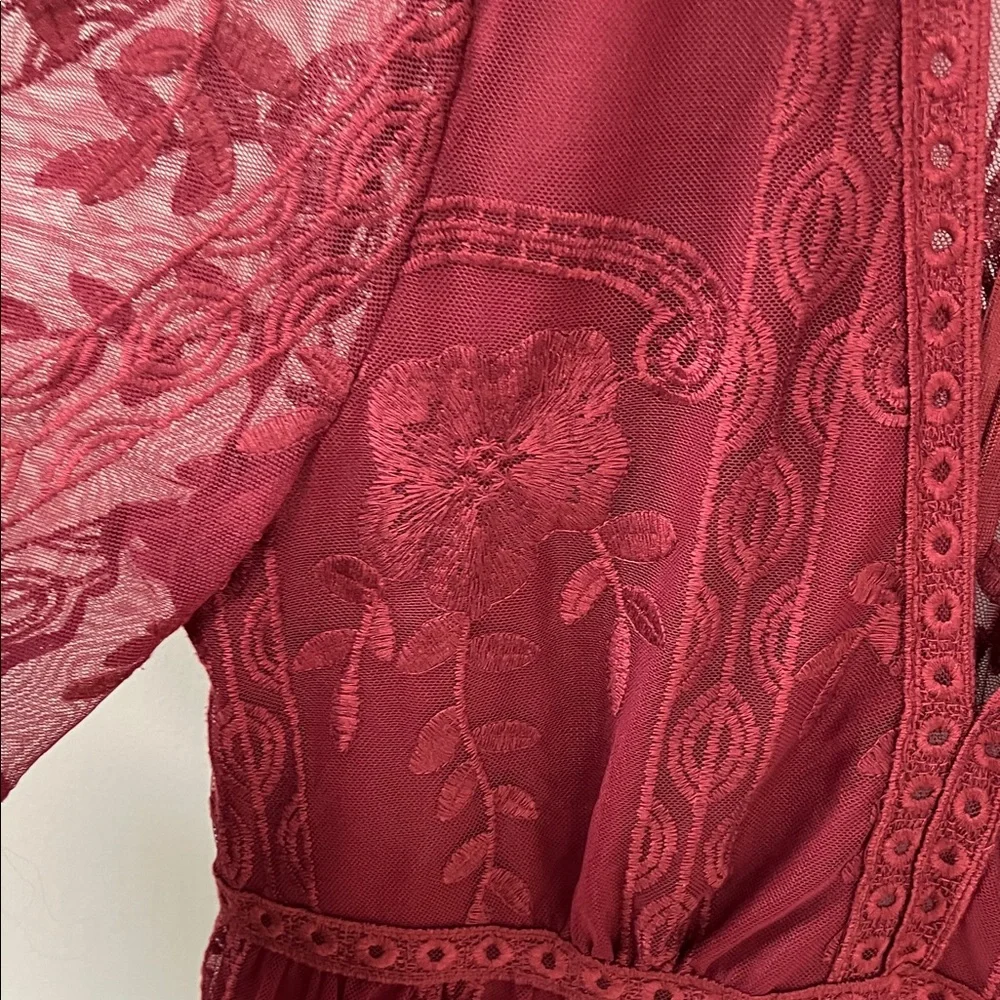 Elegant Deep Red Lace Midi Dress - Picture 7 of 9